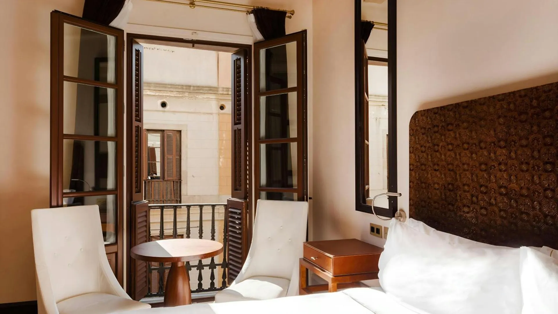 Do Placa Reial Hotel Gothic Quarter, Sonder By Marriott Bonvoy Барселона