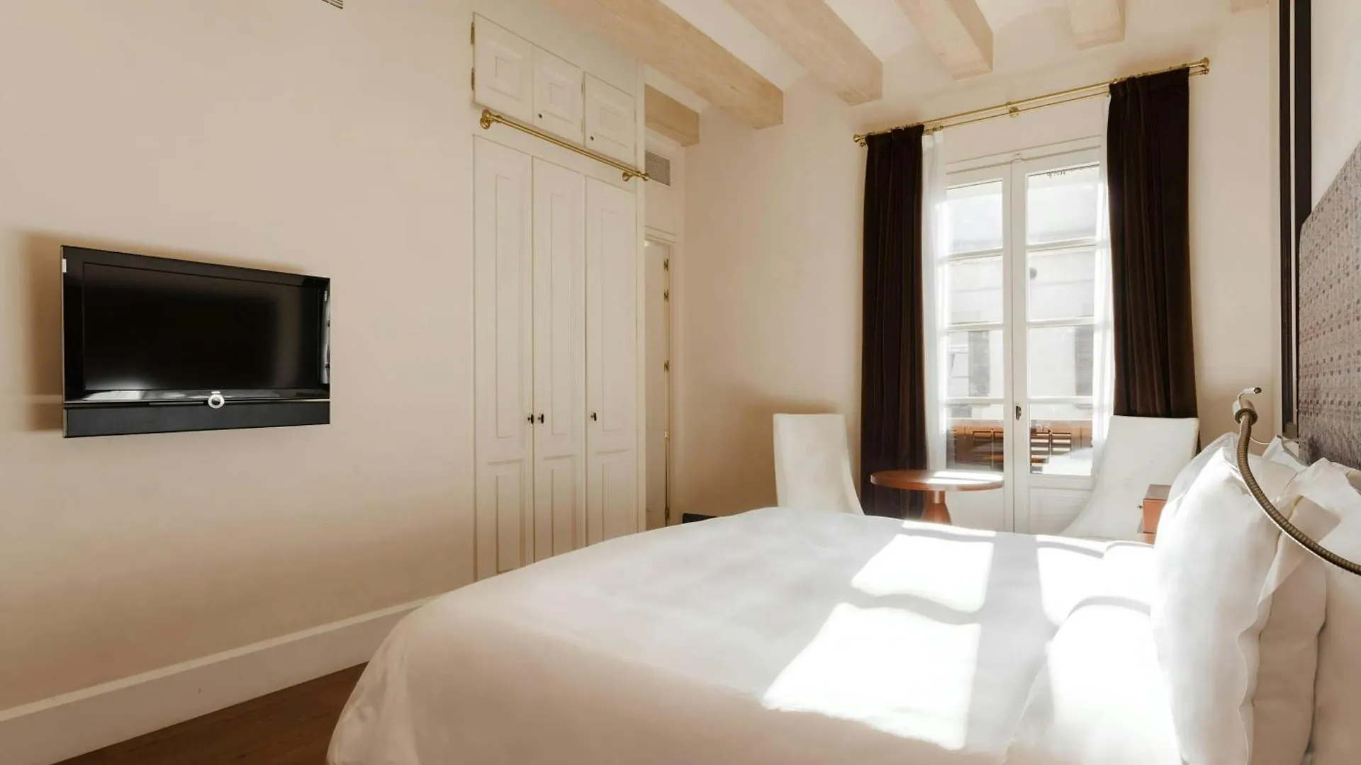 Do Placa Reial Hotel Gothic Quarter, Sonder By Marriott Bonvoy Барселона