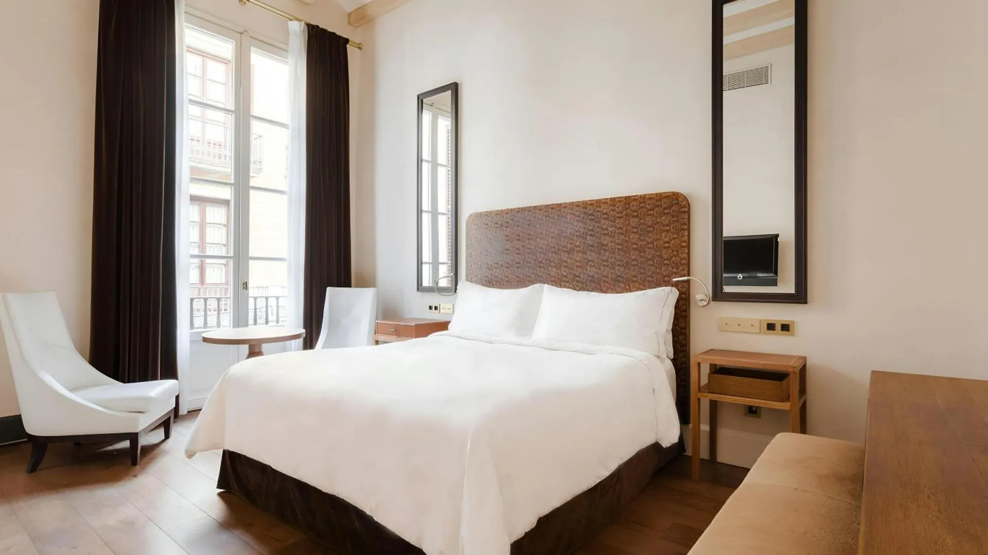 Do Placa Reial Hotel Gothic Quarter, Sonder By Marriott Bonvoy Барселона