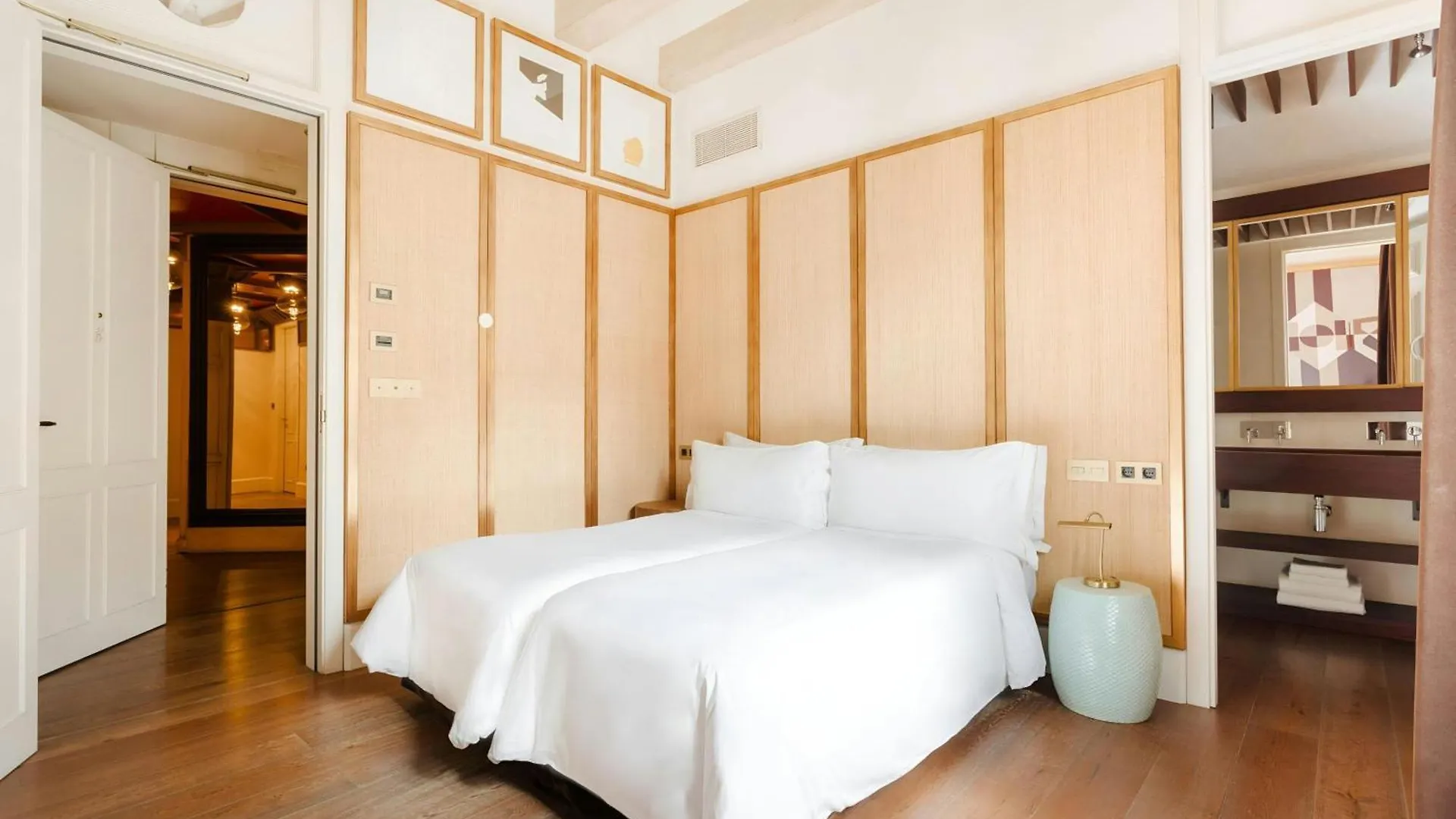 Do Placa Reial Hotel Gothic Quarter, Sonder By Marriott Bonvoy Барселона