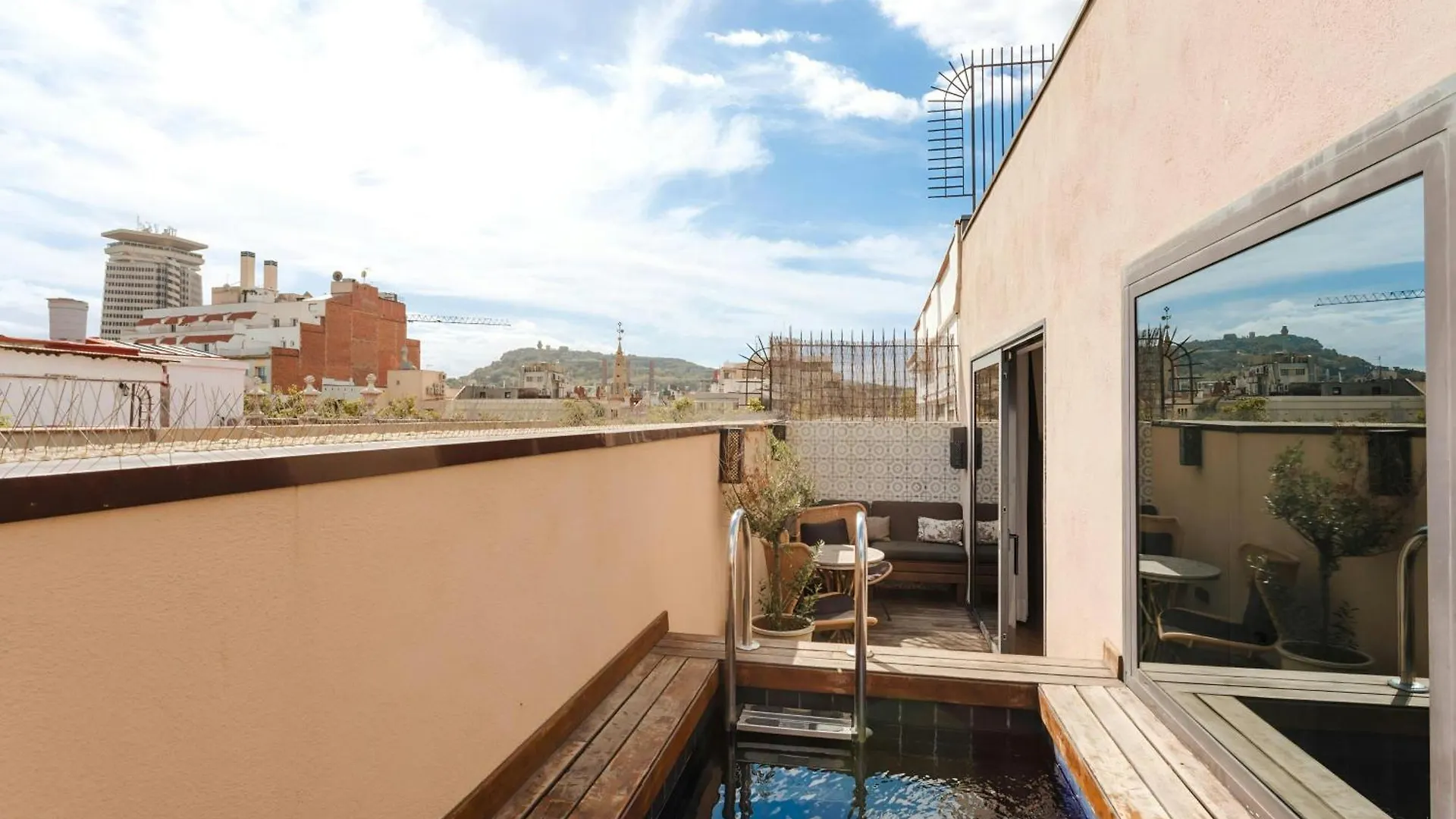 Do Placa Reial Hotel Gothic Quarter, Sonder By Marriott Bonvoy Барселона