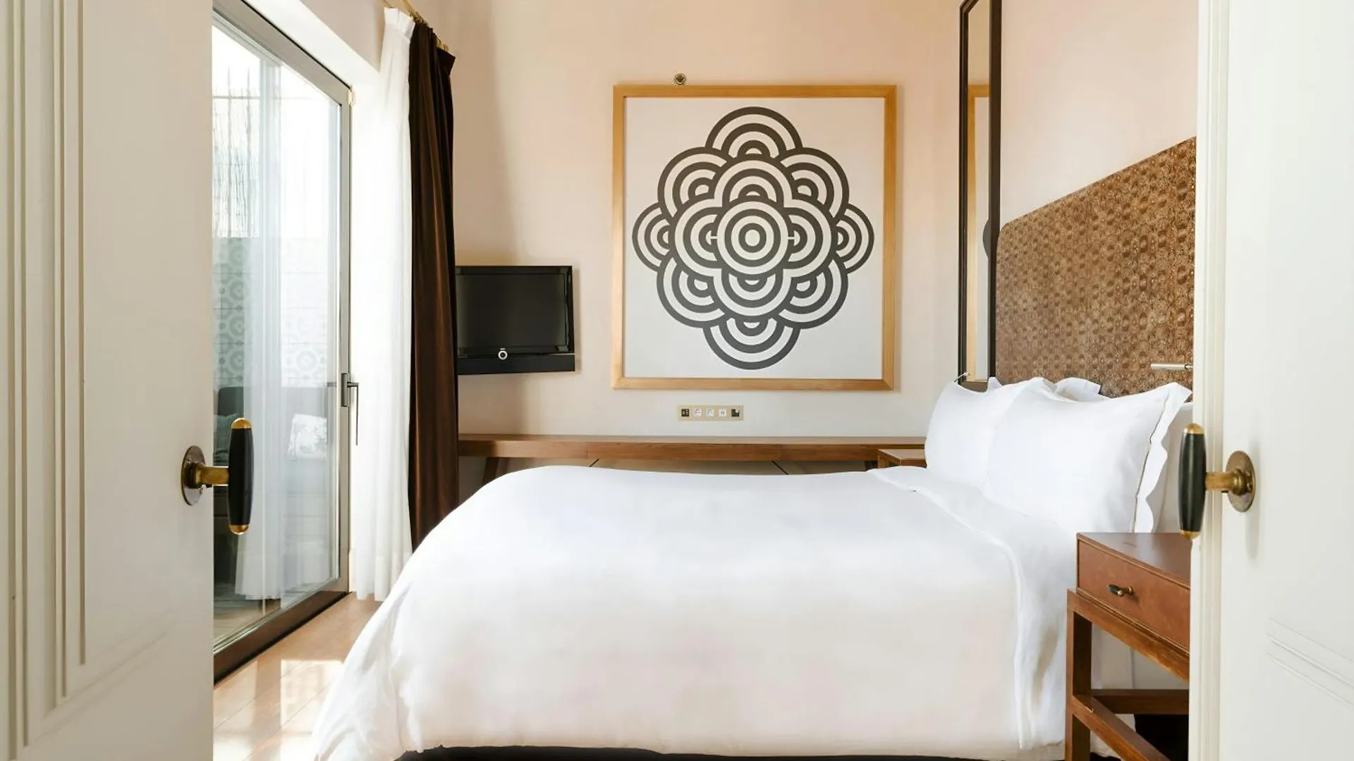 Do Placa Reial Hotel Gothic Quarter, Sonder By Marriott Bonvoy Барселона