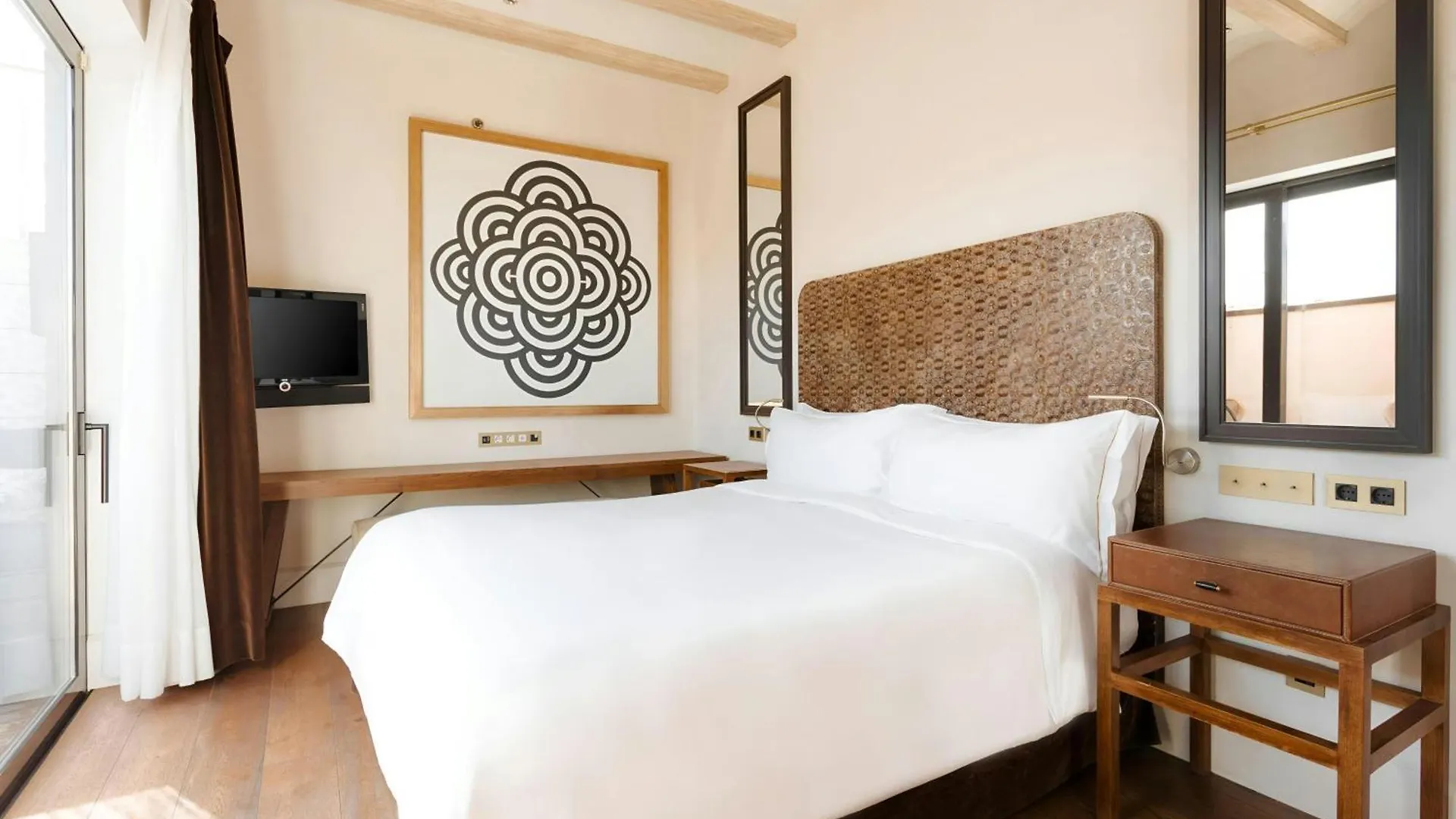 Do Placa Reial Hotel Gothic Quarter, Sonder By Marriott Bonvoy Барселона Испания