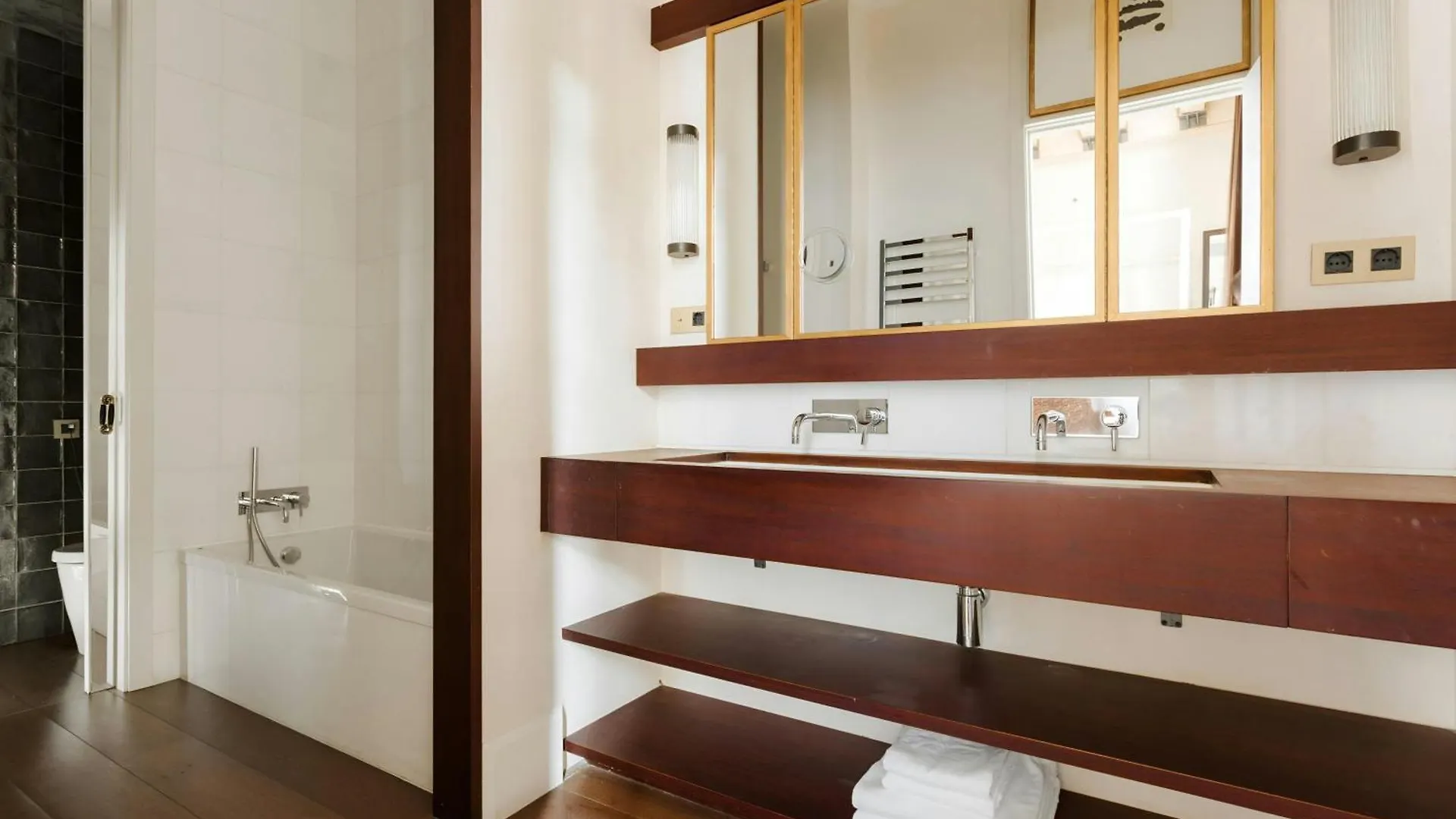 Do Placa Reial Hotel Gothic Quarter, Sonder By Marriott Bonvoy Barcelona Spain